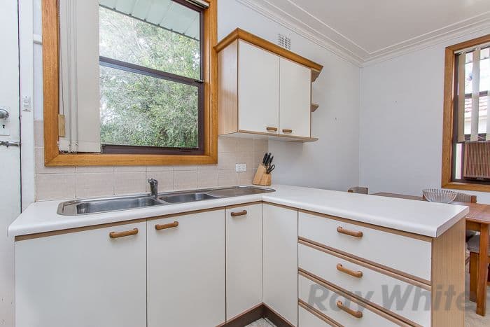 26 Neilson Street, Edgeworth - Thumbnail 2