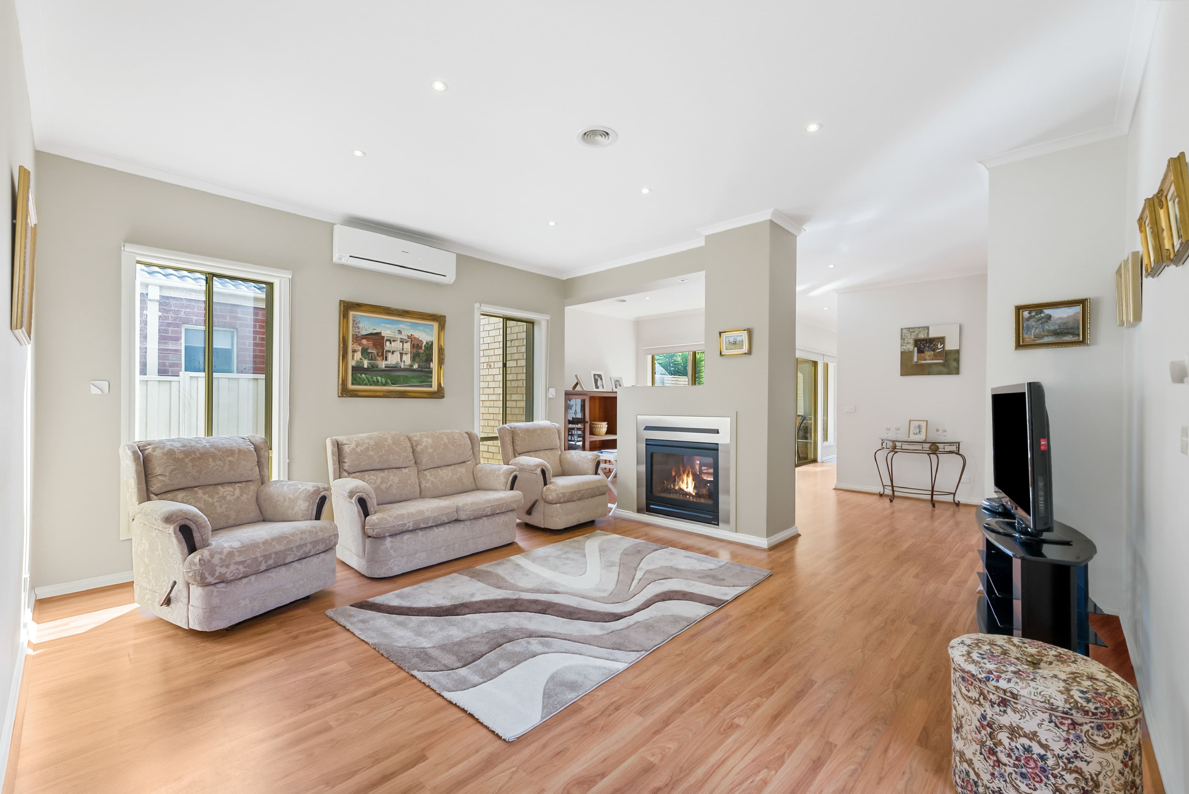 10 Tyrell Walk, Caroline Springs VIC 3023, Caroline Springs - Thumbnail 8