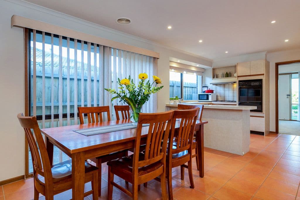 31 Horseshoe Crescent, EPPING VIC 3076, Epping - Thumbnail 2