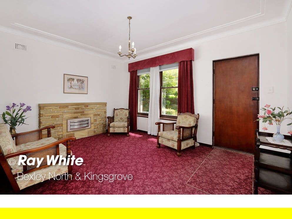 4 Junee Crescent, Kingsgrove - Thumbnail 2