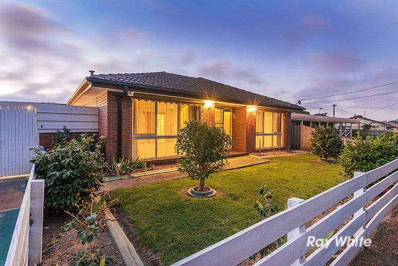9 McLaren Avenue, Cranbourne VIC 3977, Cranbourne - Image 1