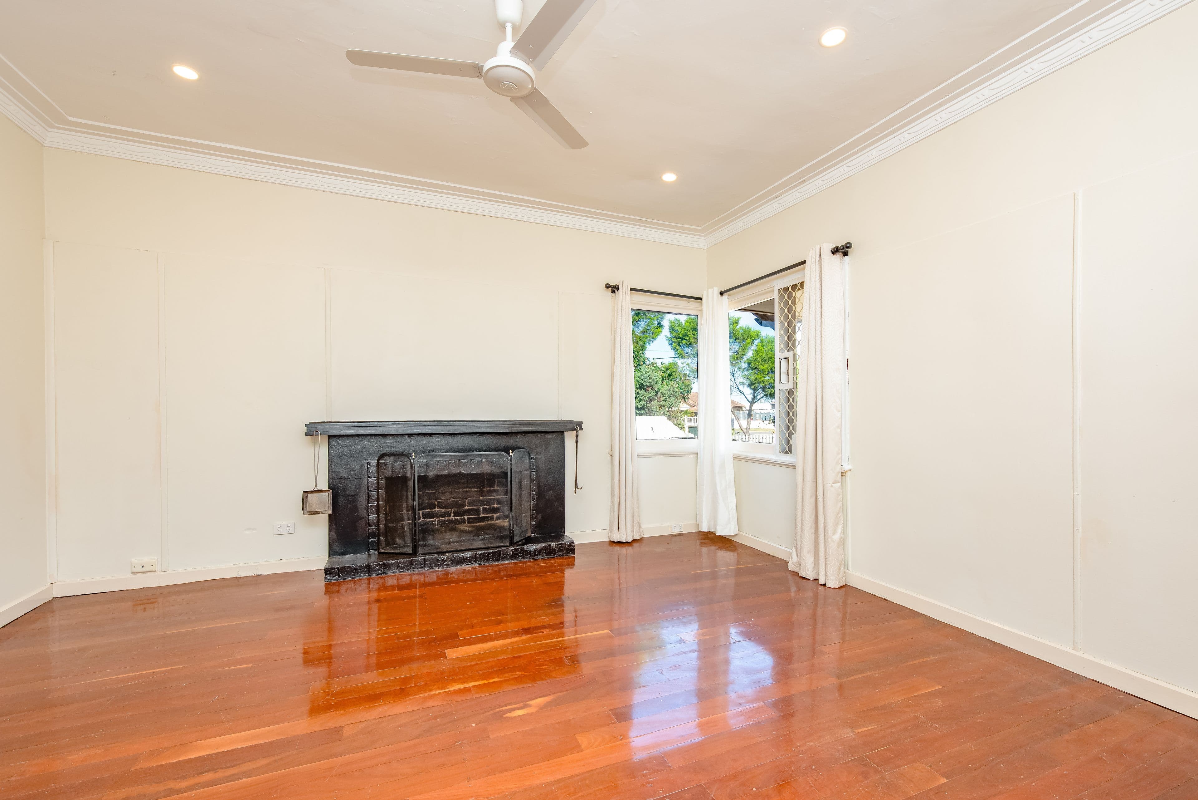 118 Fraser Street, Beachlands WA 6530, Beachlands - Thumbnail 2