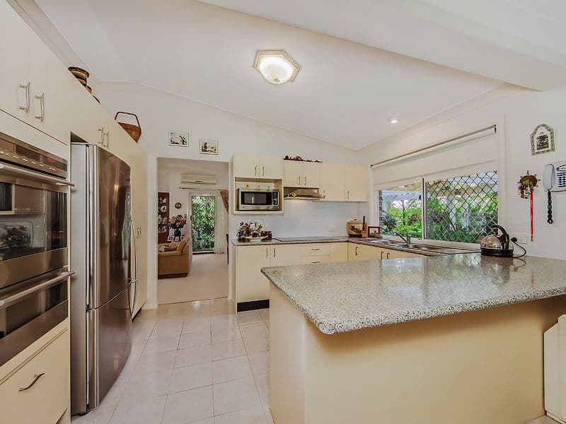90 California Drive, OXENFORD QLD 4210, Oxenford - Thumbnail 2