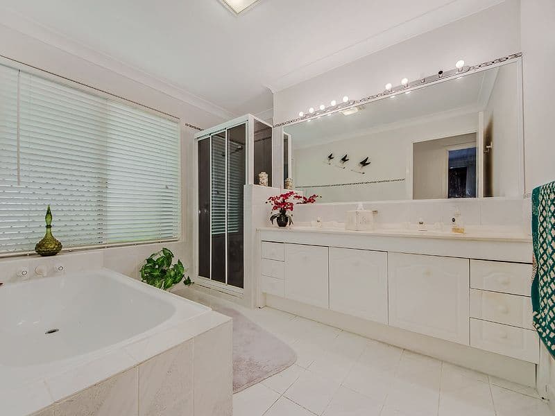 90 California Drive, OXENFORD QLD 4210, Oxenford - Thumbnail 7