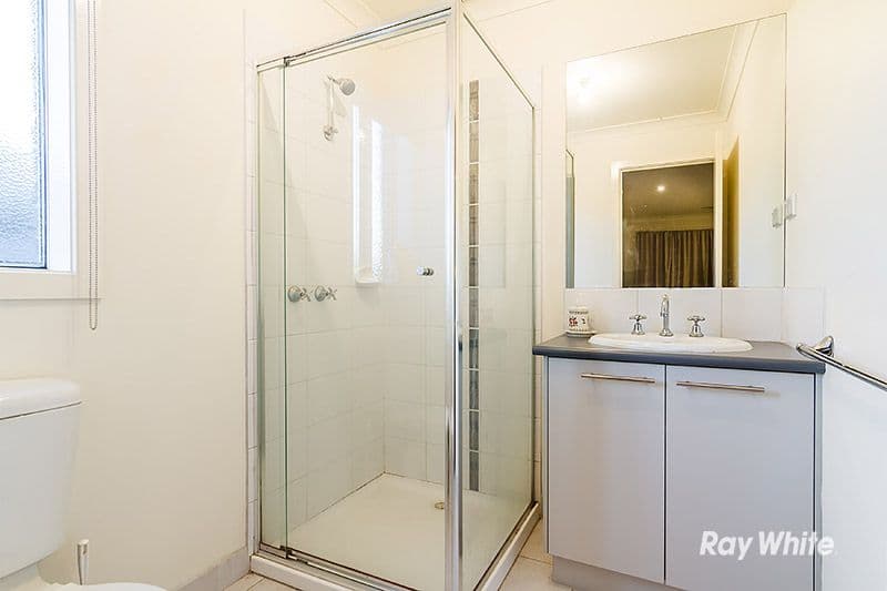 28 Westmoreland Avenue, Cranbourne North VIC 3977, Cranbourne North - Thumbnail 5