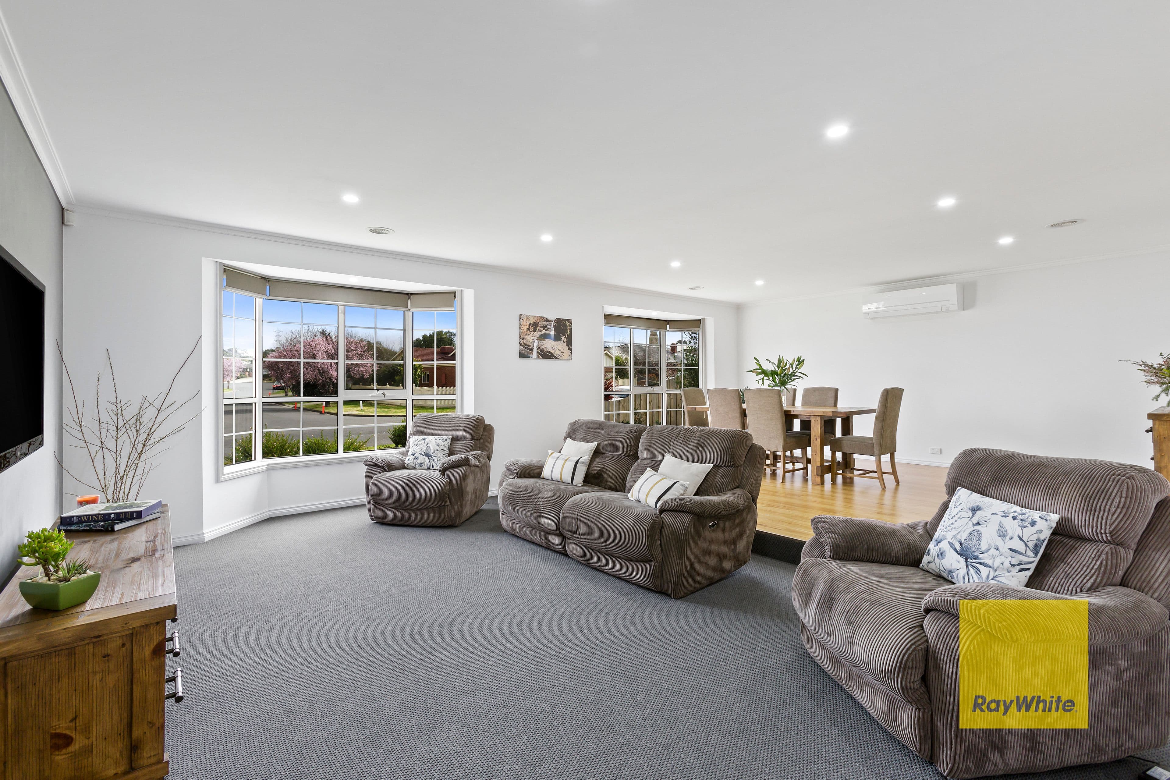 16 Mulquiney Crescent, Highton VIC 3216, Highton - Thumbnail 3