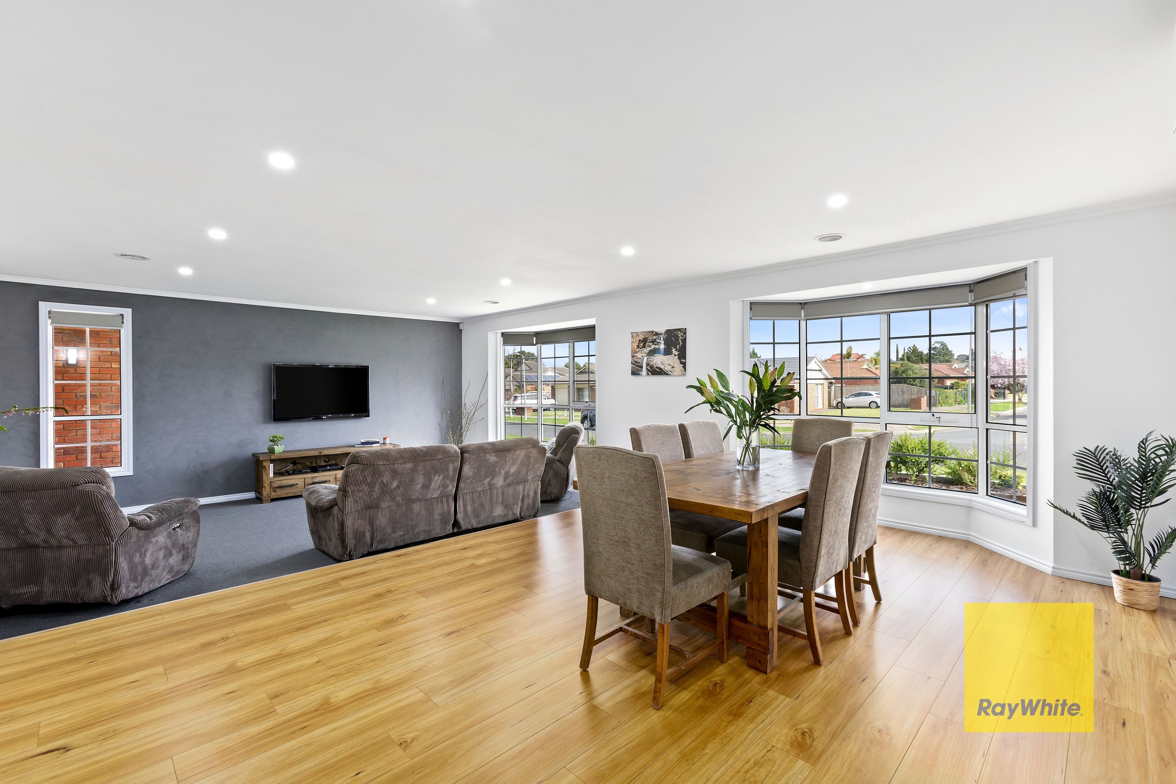 16 Mulquiney Crescent, Highton VIC 3216, Highton - Thumbnail 4