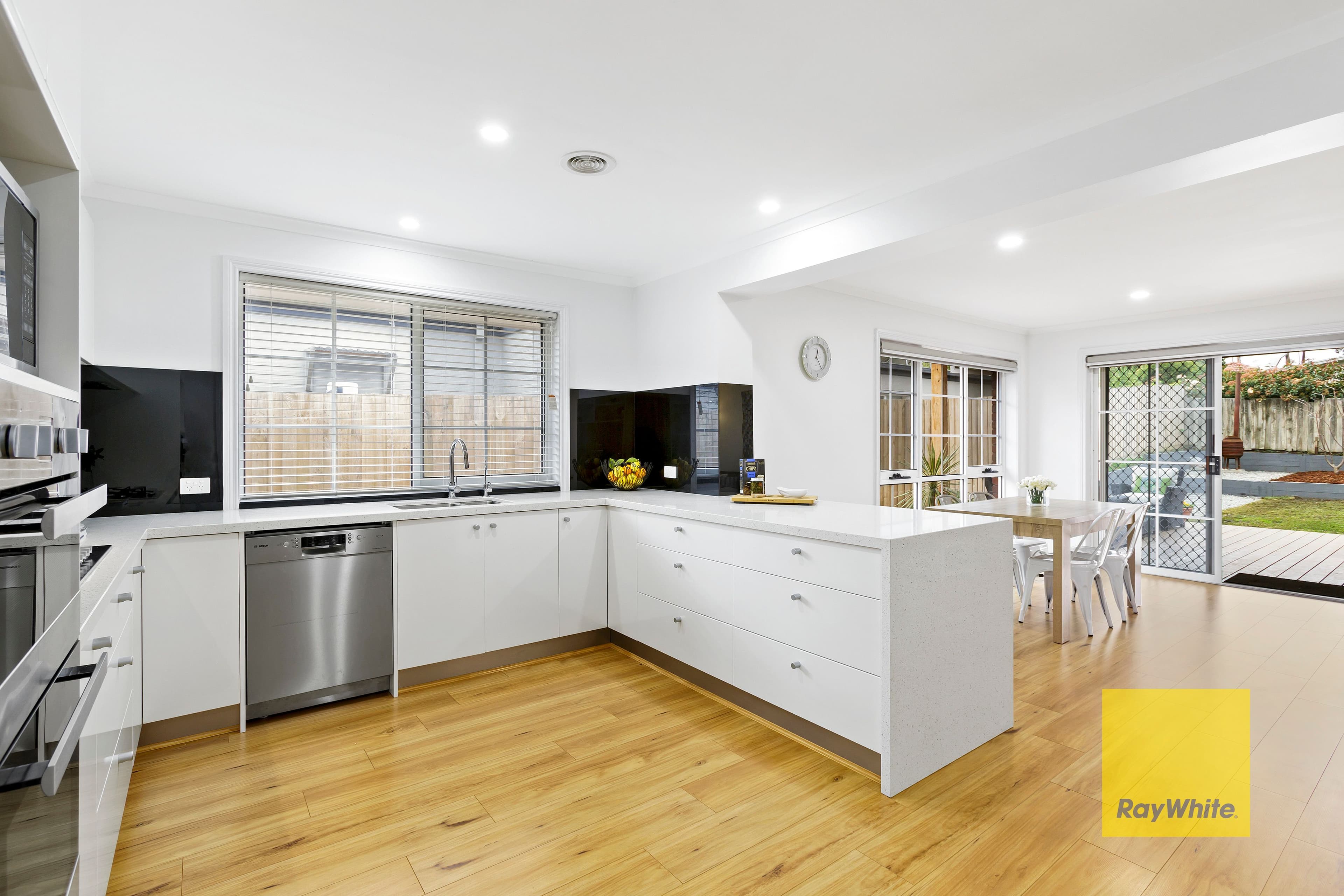 16 Mulquiney Crescent, Highton VIC 3216, Highton - Thumbnail 6