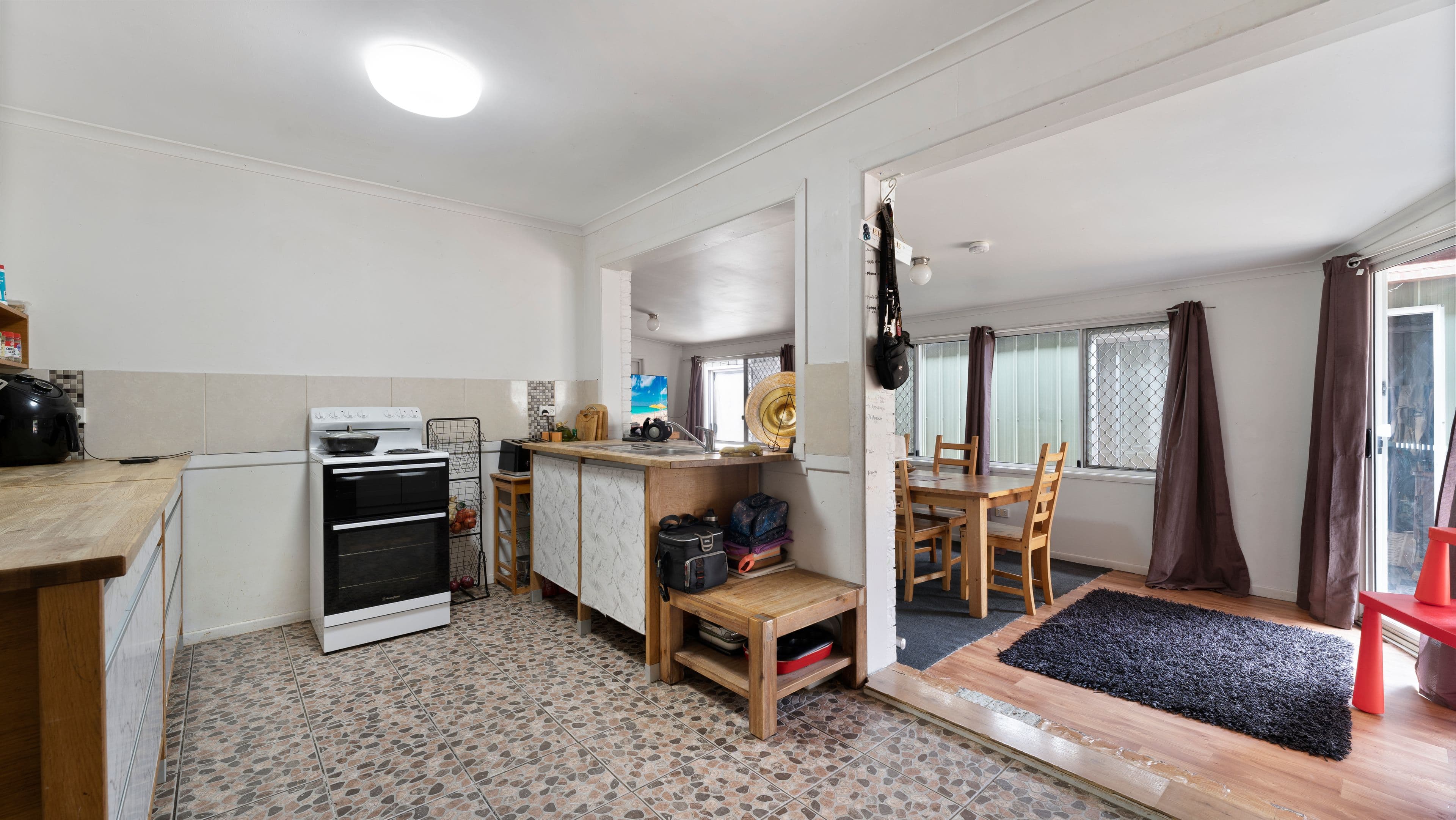 98 Barossa Street, Kingston QLD 4114, Kingston - Thumbnail 5