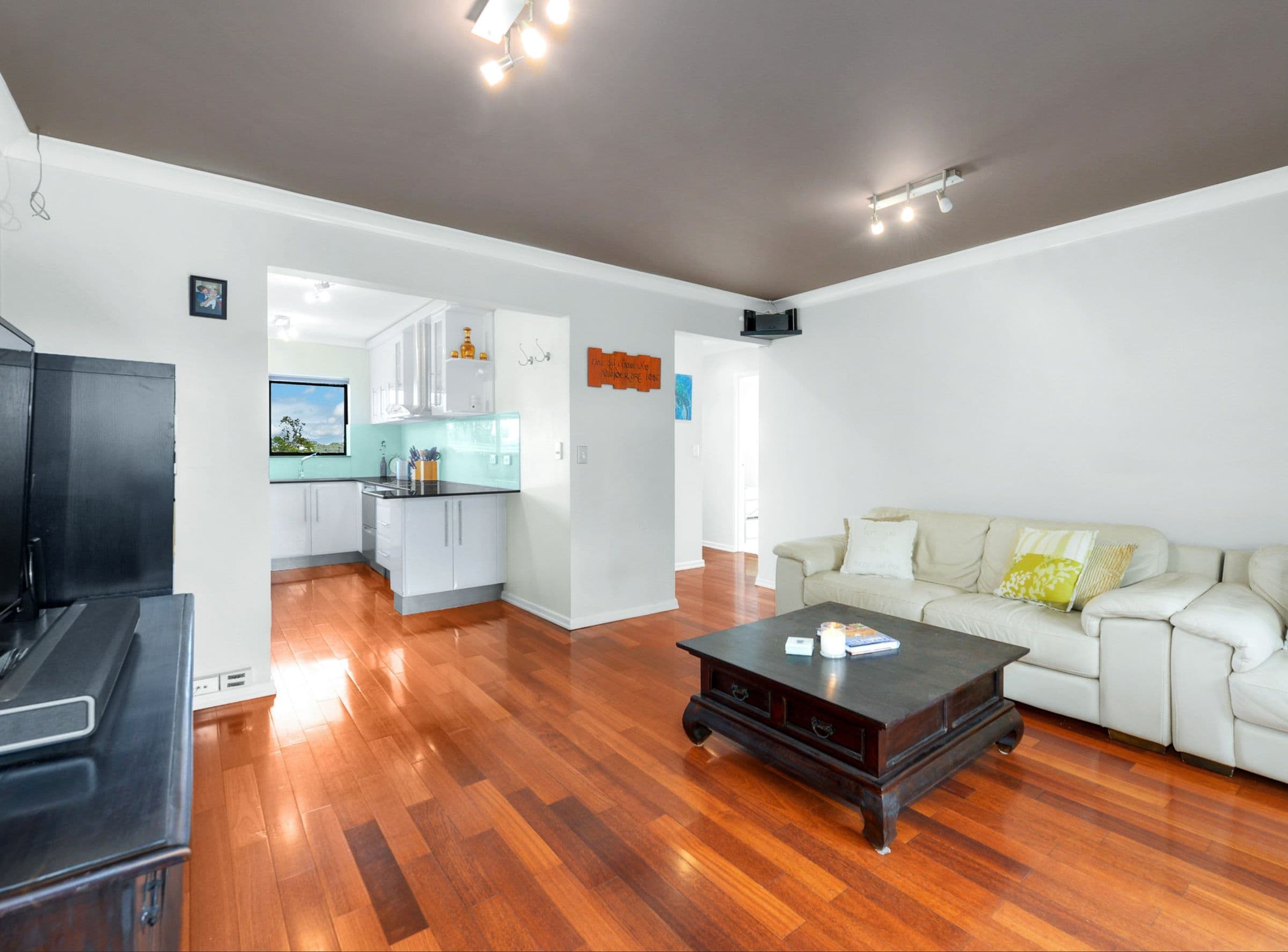 91 Pashen Street, Morningside QLD 4170, Morningside - Thumbnail 2