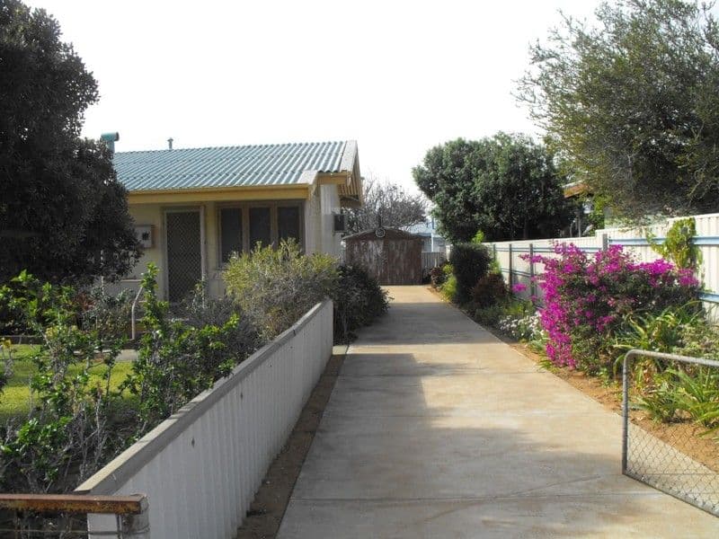 11 Orr Street, CARNARVON WA 6701, South Carnarvon - Thumbnail 2