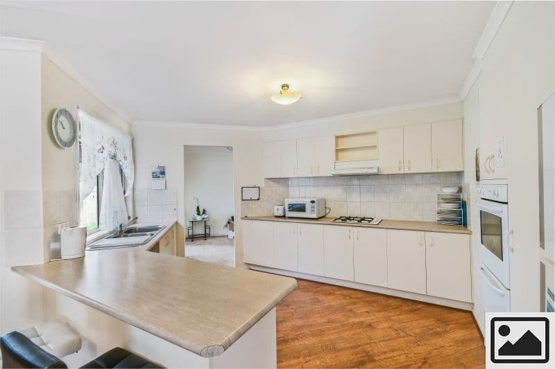 20 Westlake Drive, Melton West VIC 3337, Melton West - Thumbnail 2