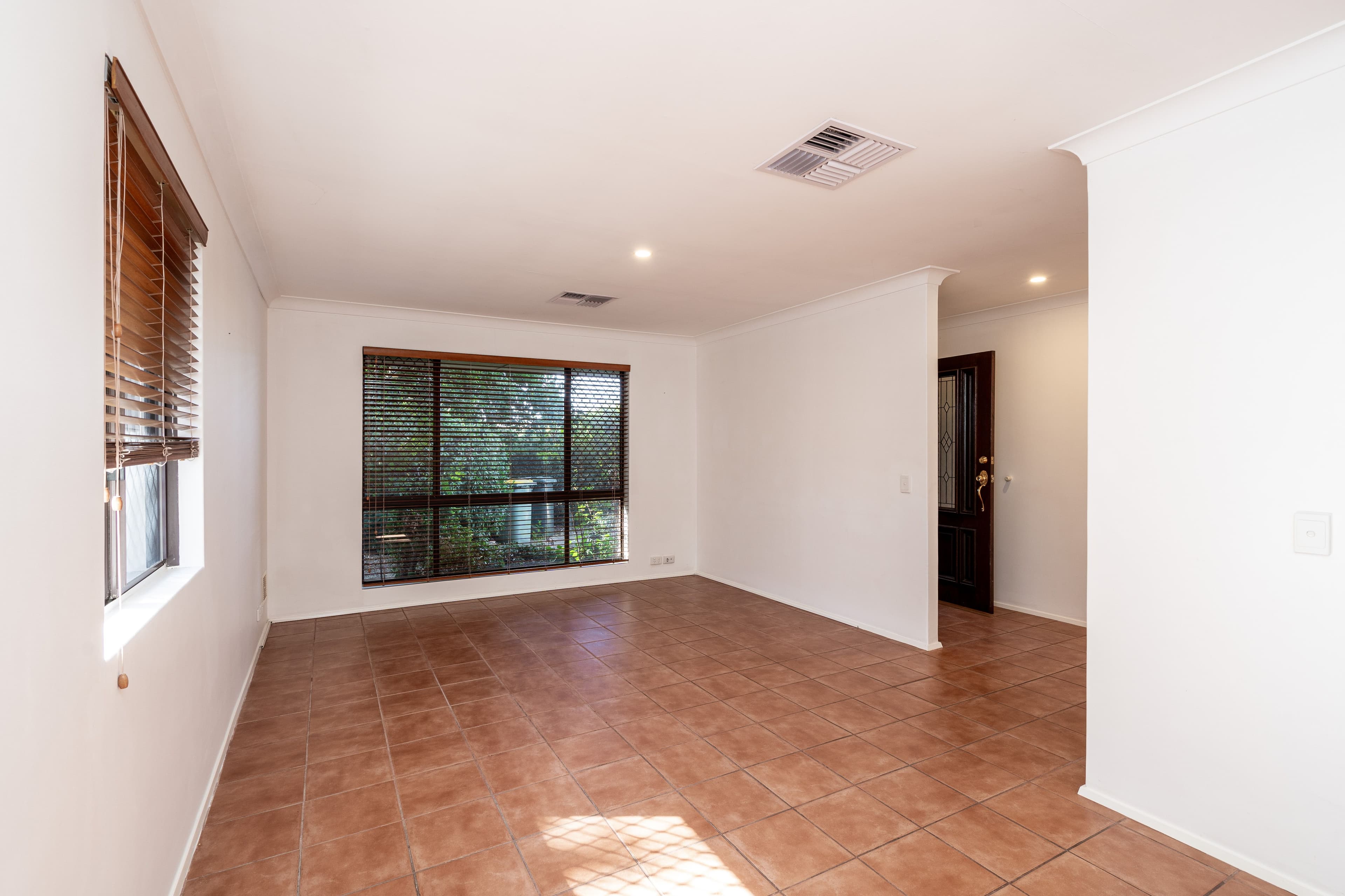 58 Ropele Drive, Parkwood WA 6147, Parkwood - Thumbnail 4