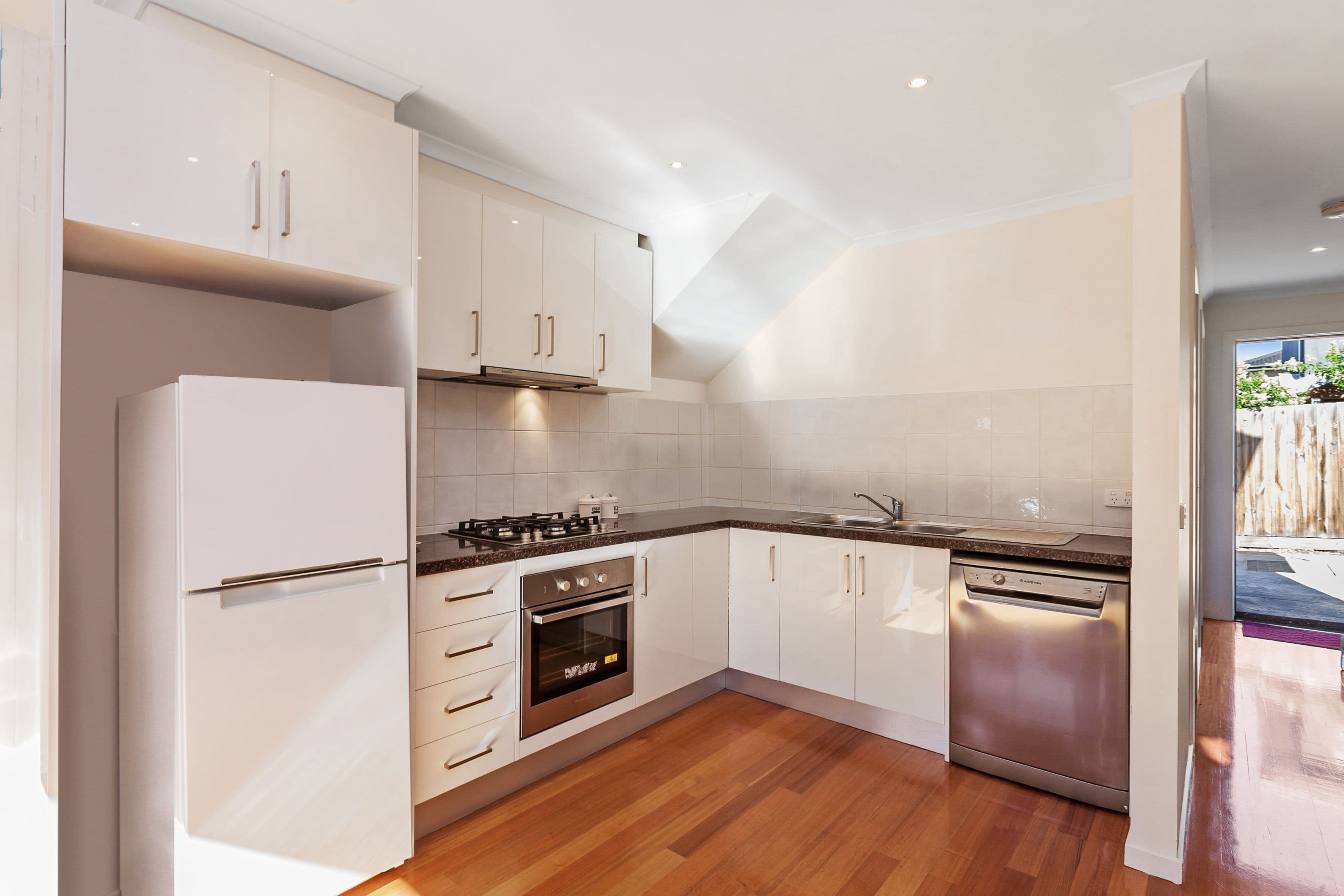 45 St Vigeons Road, Reservoir VIC 3073, Reservoir - Thumbnail 7