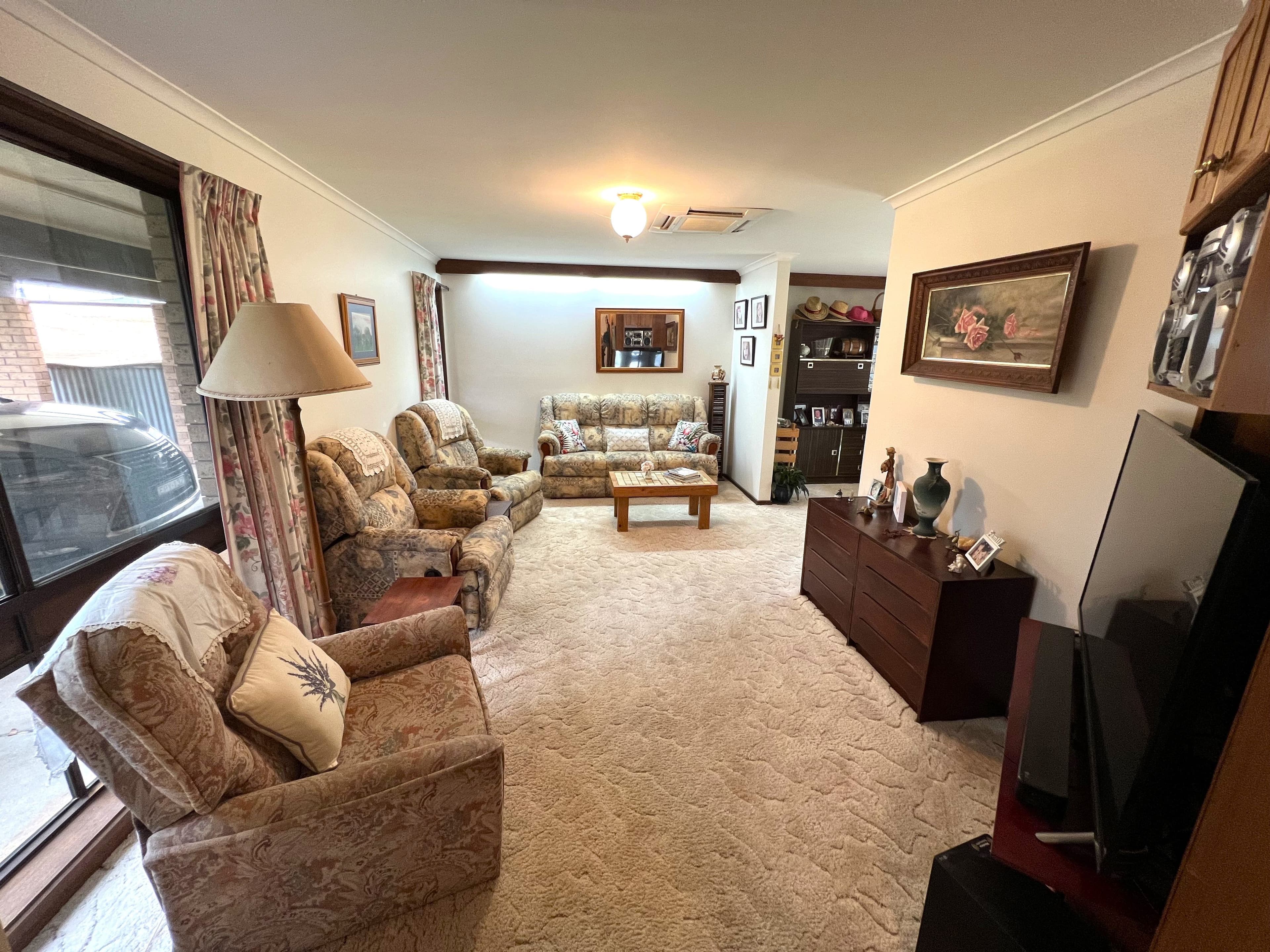 2 Adele Court, Deniliquin NSW 2710, Deniliquin - Thumbnail 2