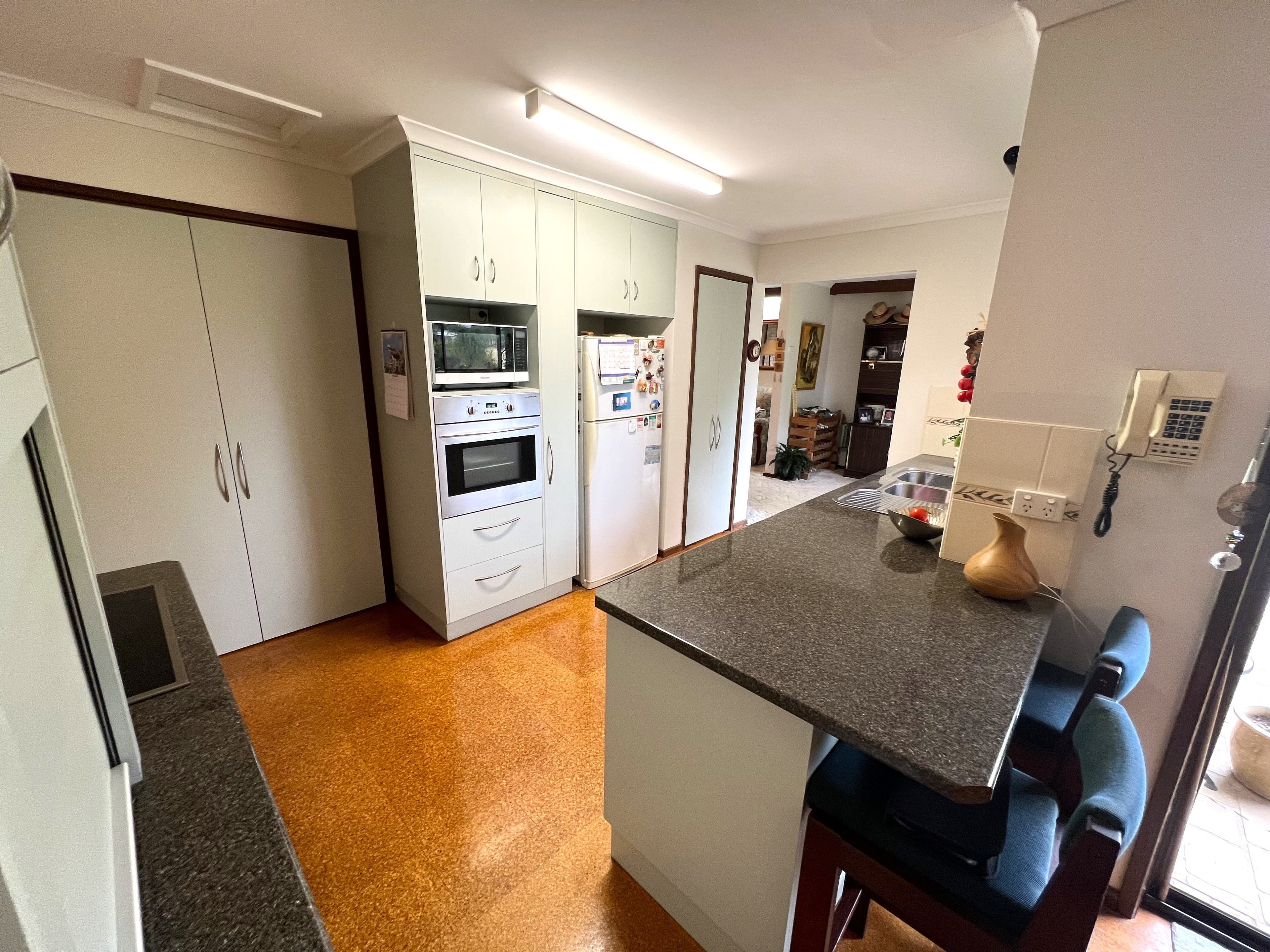 2 Adele Court, Deniliquin NSW 2710, Deniliquin - Thumbnail 6