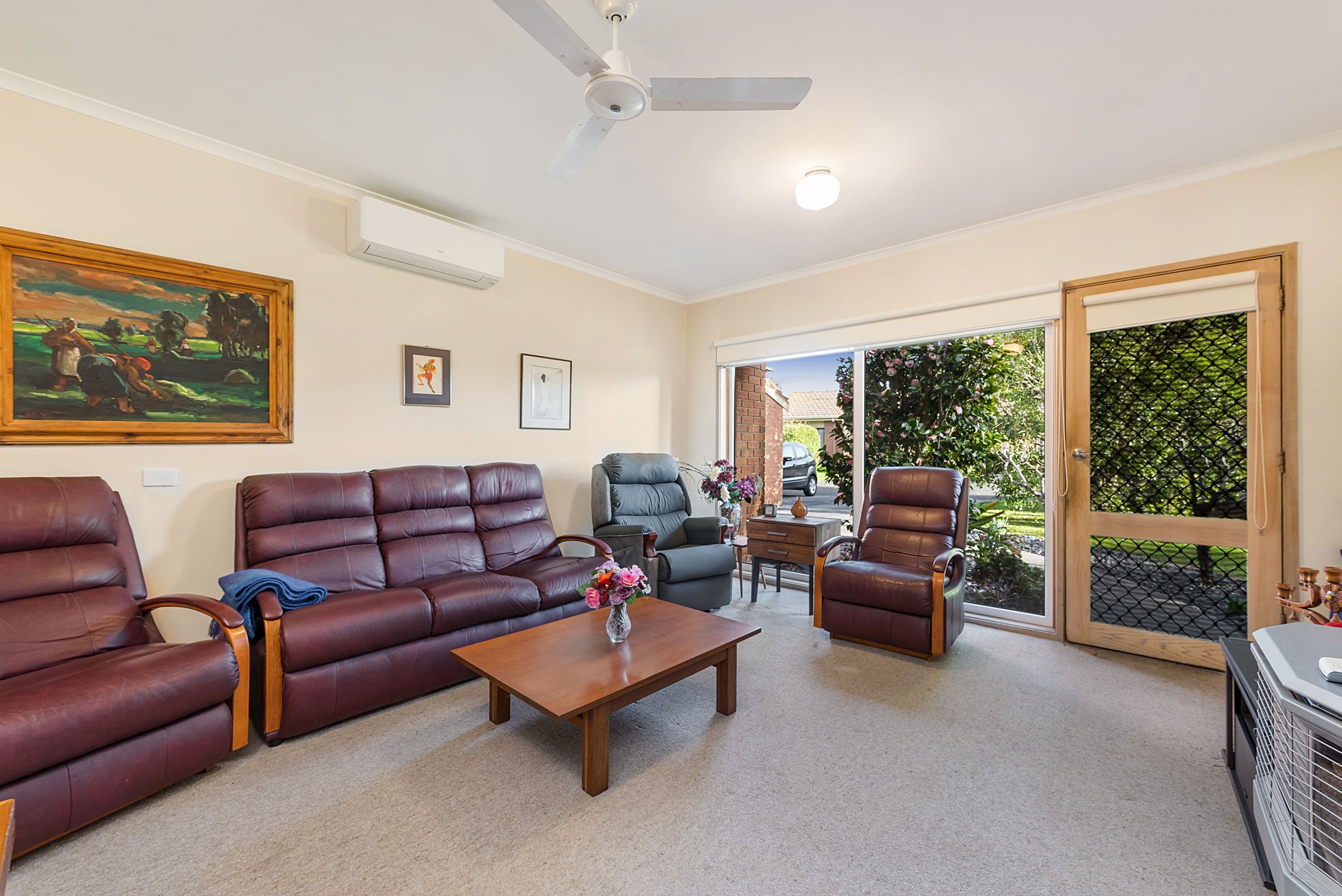 61 Fraser Crescent, Wantirna South VIC 3152, Wantirna South - Thumbnail 2