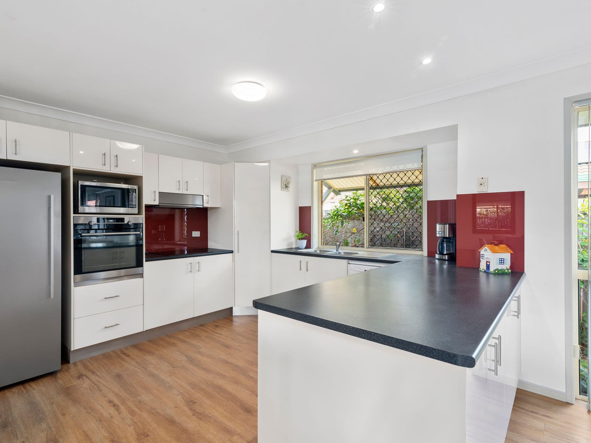 34 Gilchrist Drive, Currumbin Waters QLD 4223, Currumbin Waters - Thumbnail 5