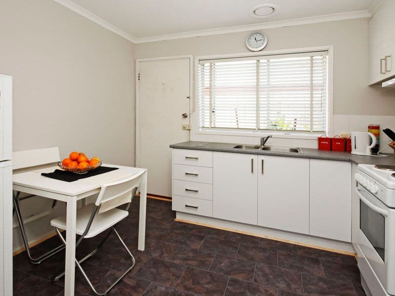 20 Regent Street, WHITTINGTON VIC 3219, Whittington - Thumbnail 2