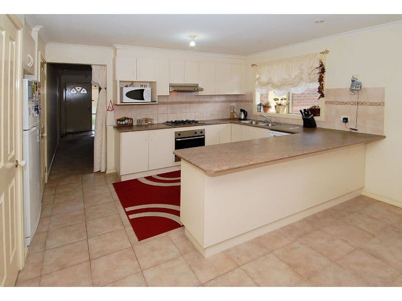 16 Foxglove Lane, CRAIGIEBURN VIC 3064, Craigieburn - Thumbnail 2