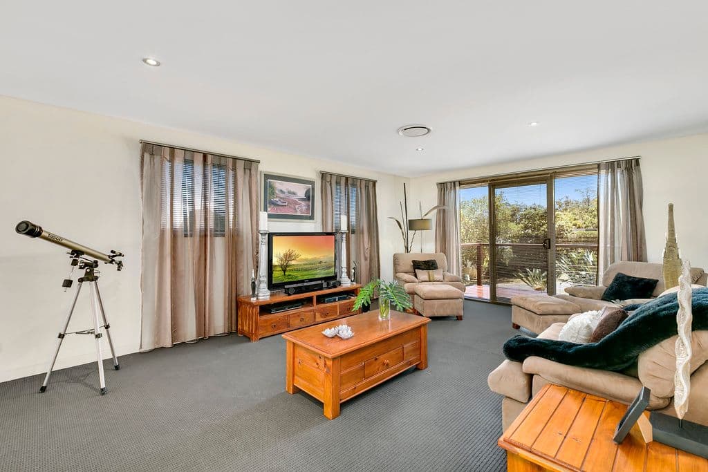 34 Forest Drive, Elanora QLD 4221, Elanora - Thumbnail 5