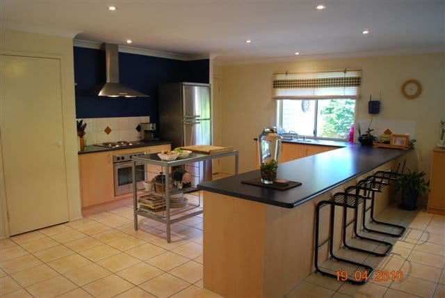 10 Valmadre Court, PETRIE QLD 4502, Petrie - Thumbnail 2