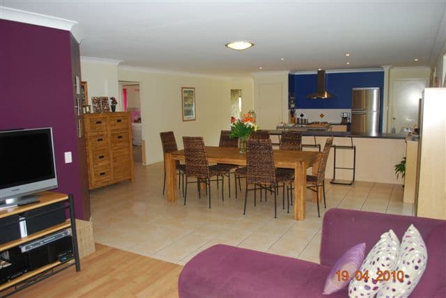 10 Valmadre Court, PETRIE QLD 4502, Petrie - Thumbnail 3