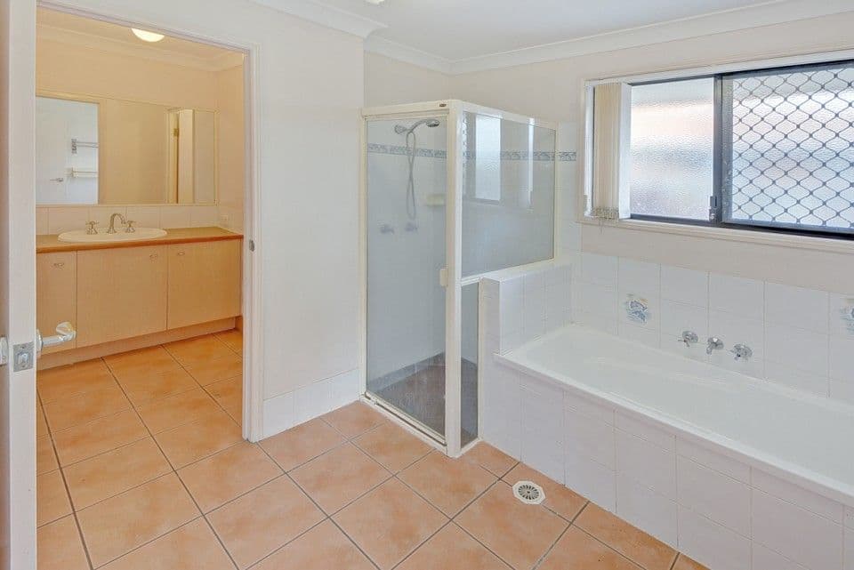 14 Springs Drive, LITTLE MOUNTAIN QLD 4551, Little Mountain - Thumbnail 6