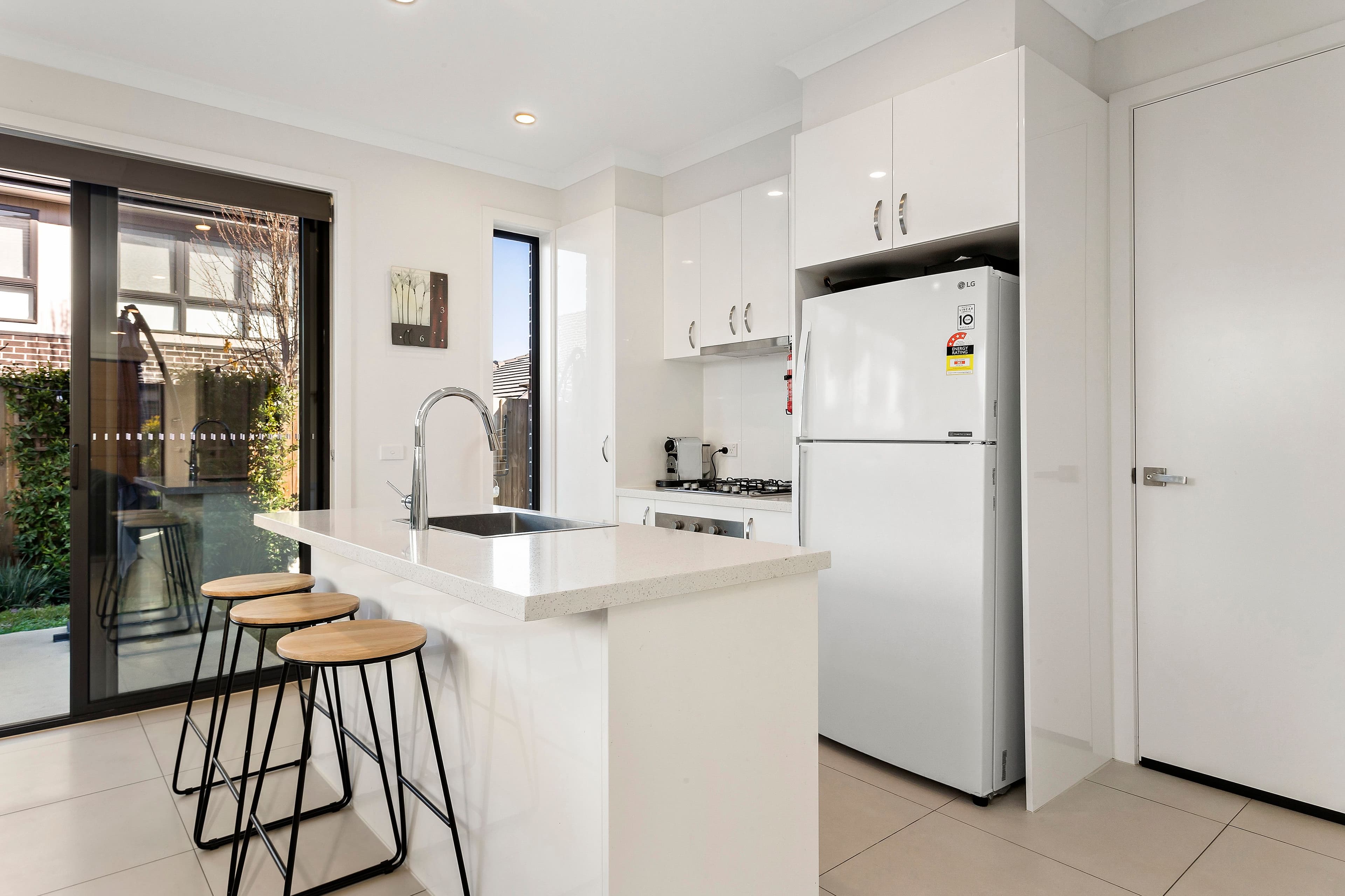 15 Linoak Avenue, Lalor VIC 3075, Lalor - Thumbnail 3