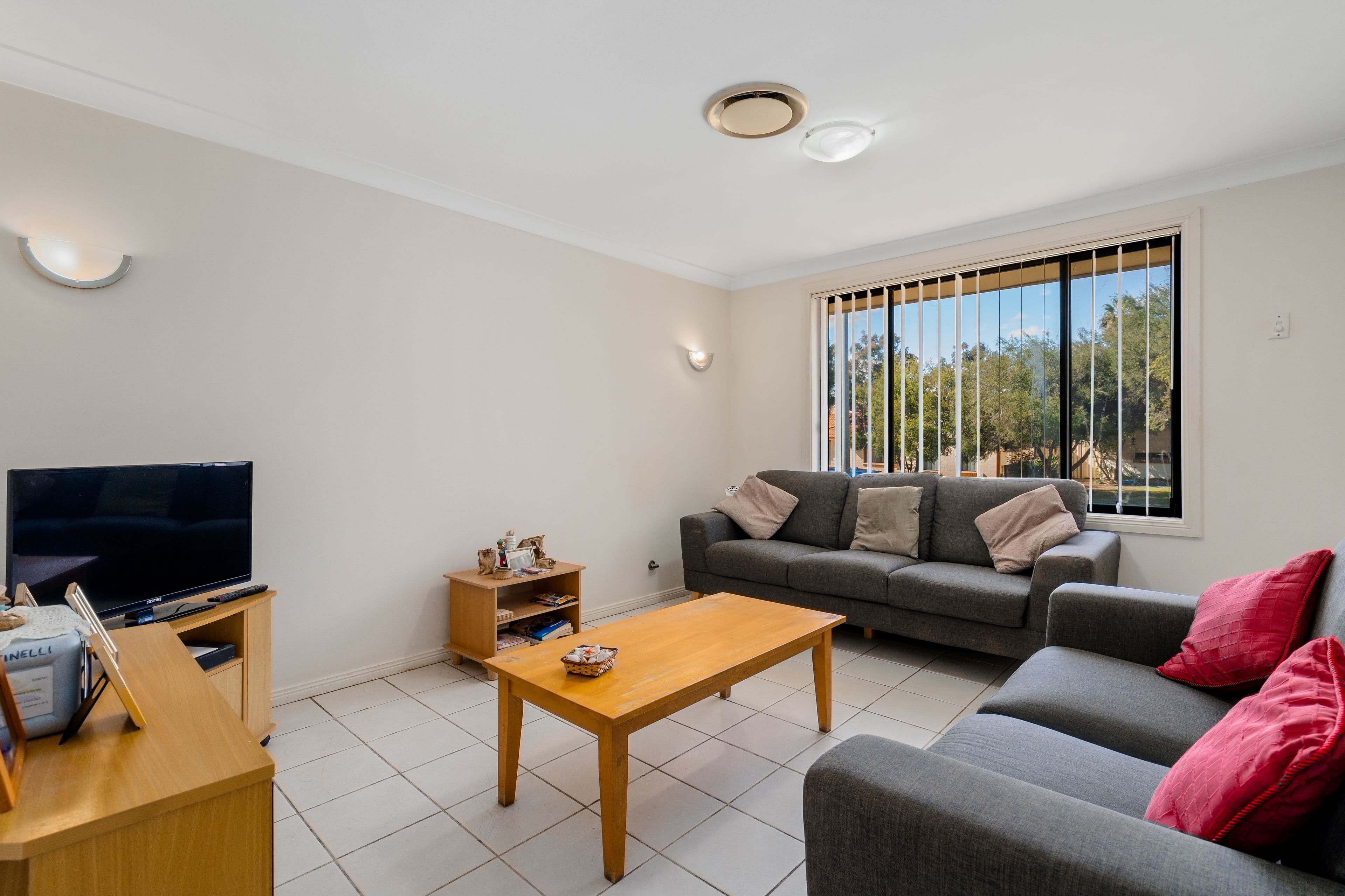 6 Bond Place, Oxley Park NSW 2760, Oxley Park - Thumbnail 2