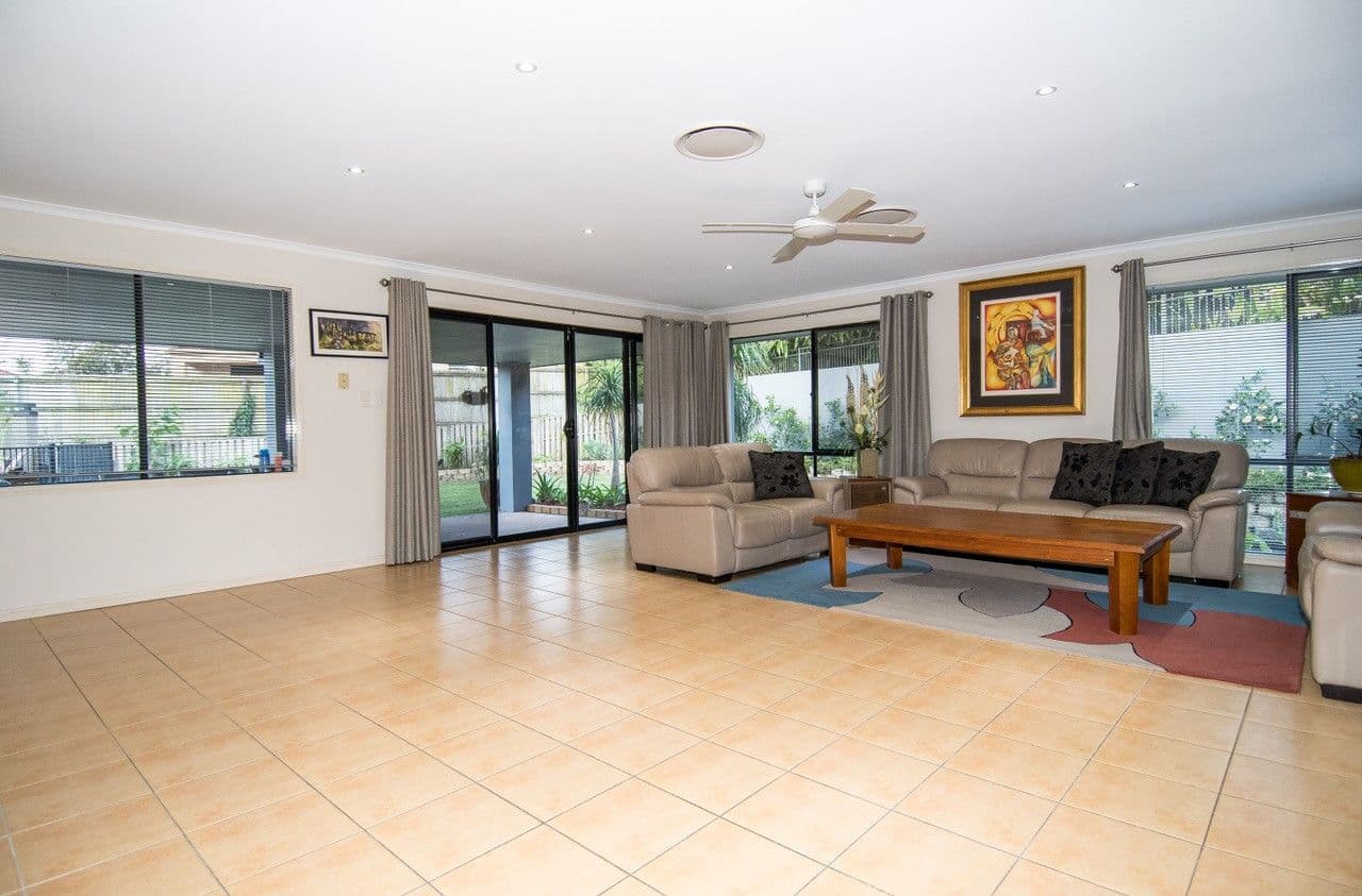 45 Nottinghill Gate Drive, Arundel QLD 4214, Arundel - Thumbnail 6