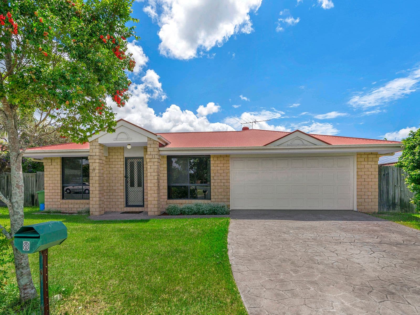 8 Kalunda Drive, Caboolture QLD 4510, Caboolture - Thumbnail 2