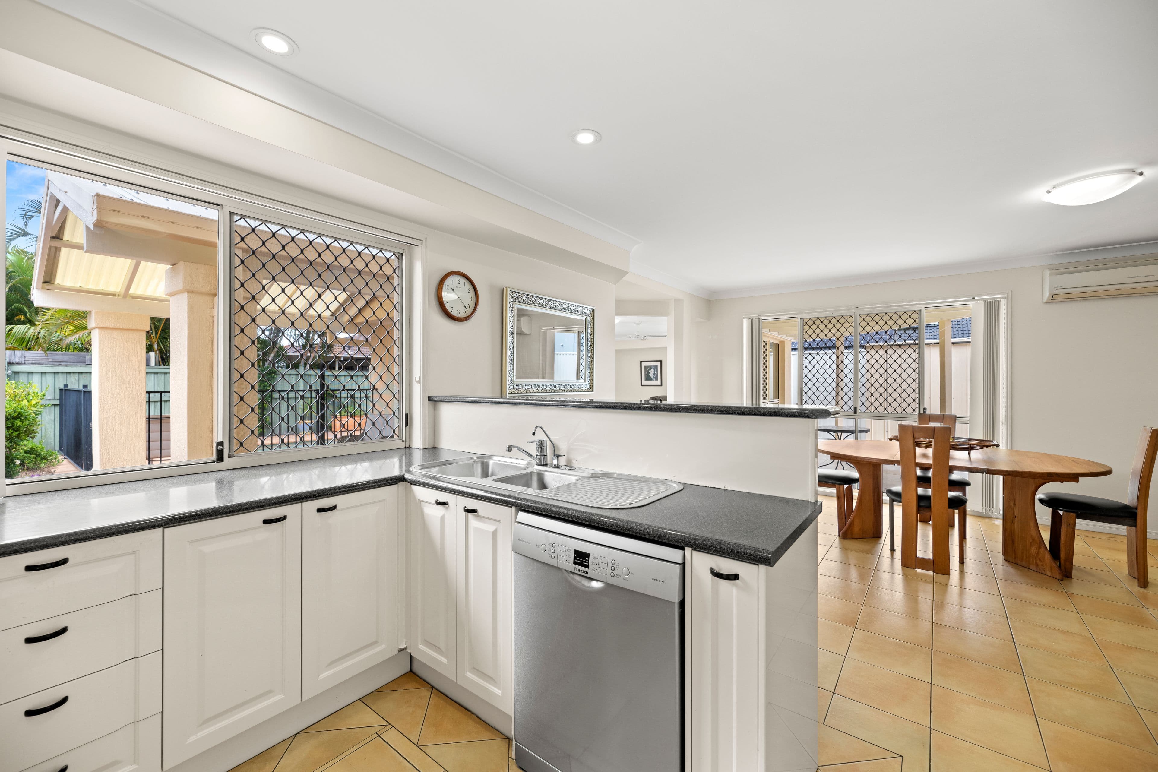 199 Dunlin Drive, Burleigh Waters QLD 4220, Burleigh Waters - Thumbnail 7