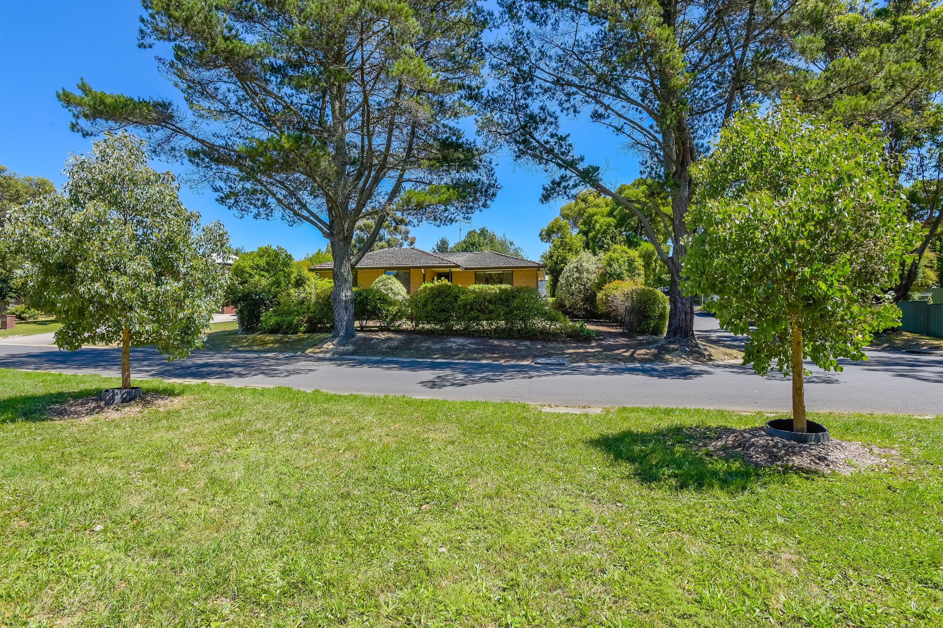 26 Tennyson Street, Woodend VIC 3442, Woodend - Image 1