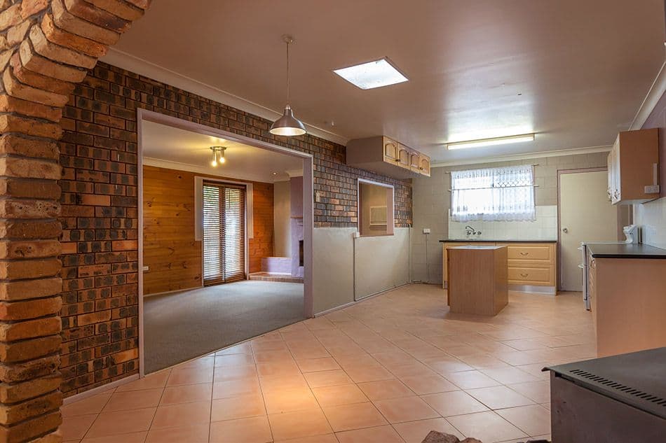 17 Cloake Street, ROCKVILLE QLD 4350, Rockville - Thumbnail 5