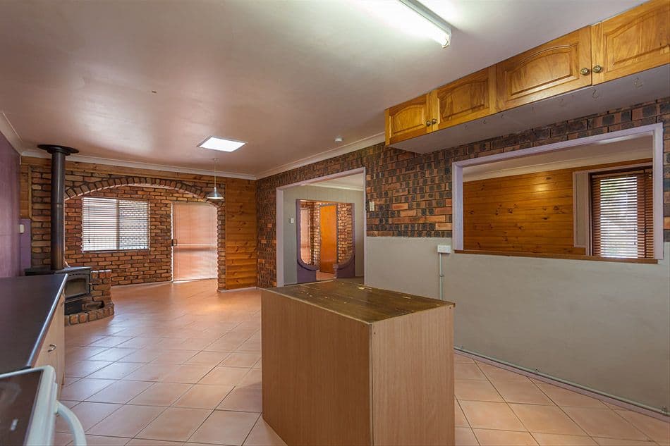 17 Cloake Street, ROCKVILLE QLD 4350, Rockville - Thumbnail 7