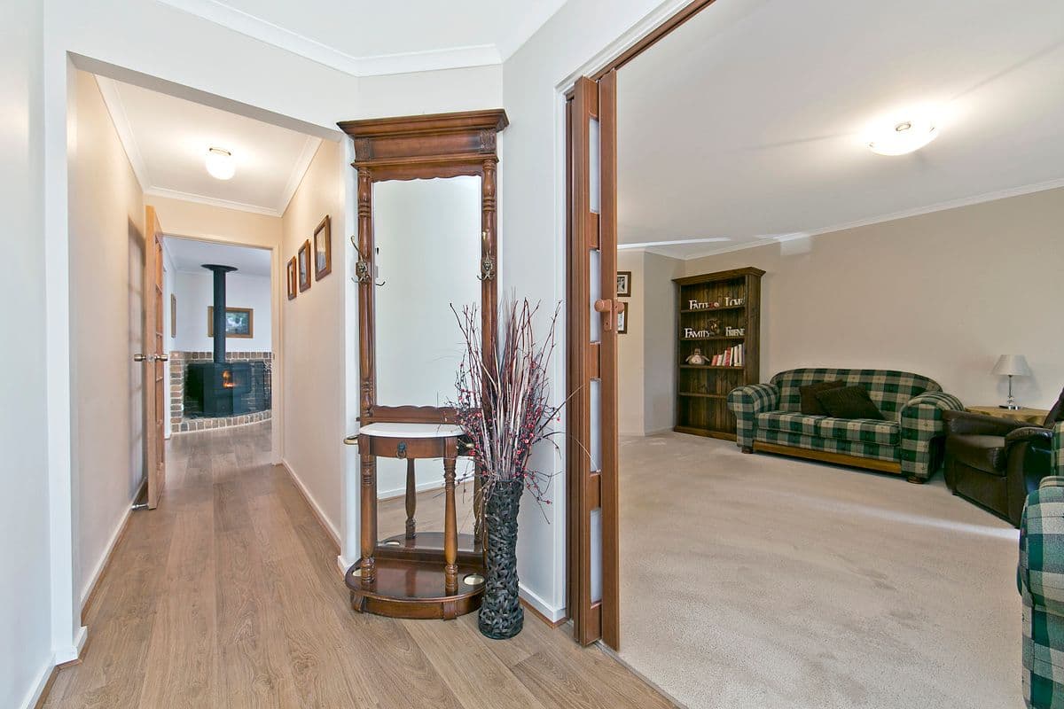 16 Whiteman Road, WILLIAMSTOWN SA 5351, Williamstown - Thumbnail 4