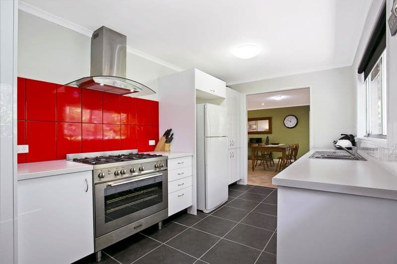 1 Bart Place, CHAPEL HILL QLD 4069, Chapel Hill - Thumbnail 4