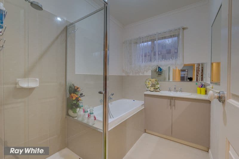 12 Bridlepath Drive, Truganina VIC 3029, Truganina - Thumbnail 6