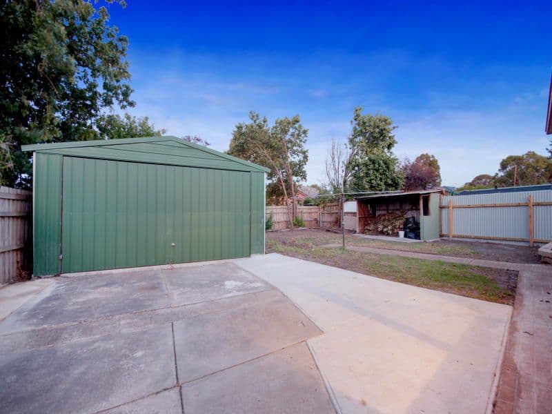 20 Laurina Crescent, Frankston North VIC 3200, Frankston North - Thumbnail 8