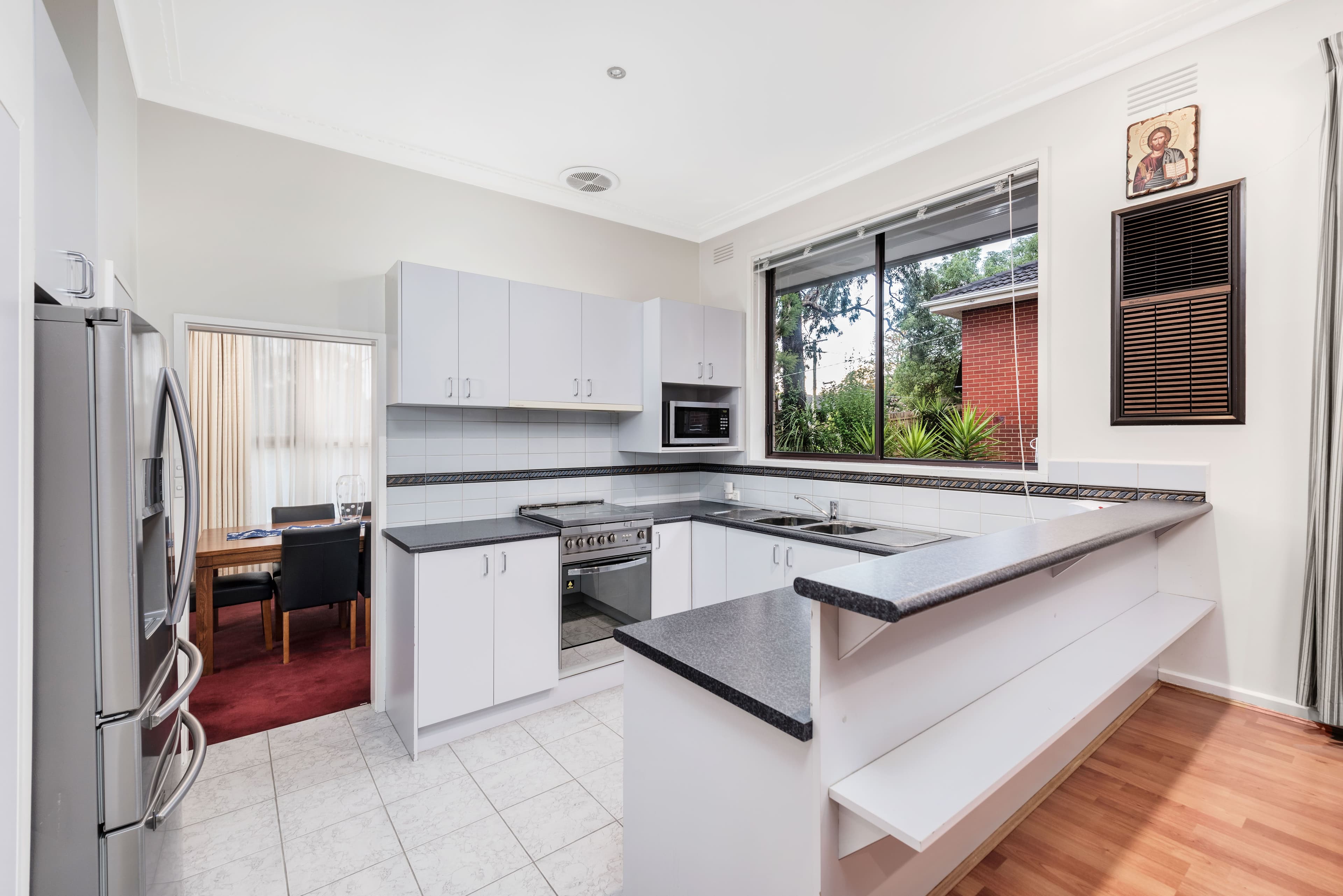 37 Byrne Crescent, Watsonia North VIC 3087, Watsonia North - Thumbnail 3