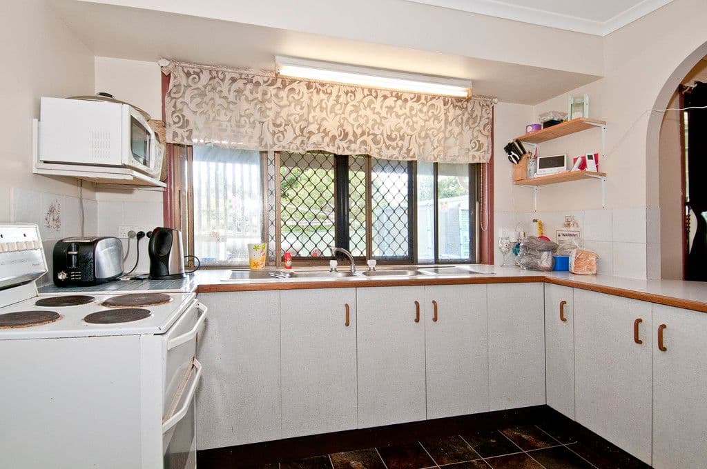 26 Glastonbury Drive, BETHANIA QLD 4205, Bethania - Thumbnail 4