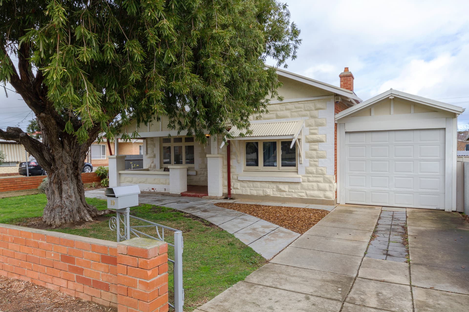 19 Victoria Street, Queenstown - Image 1