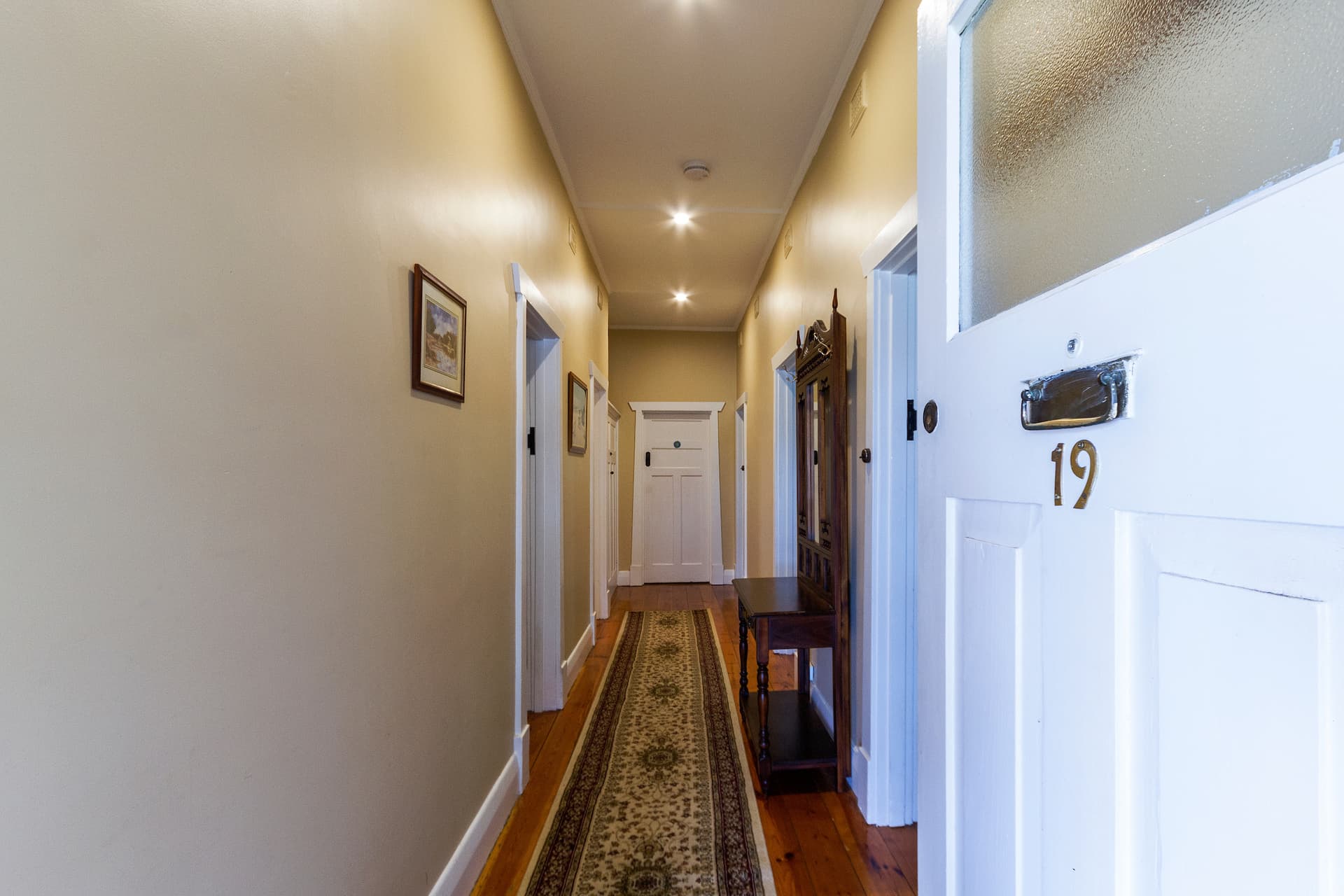 19 Victoria Street, Queenstown - Thumbnail 2