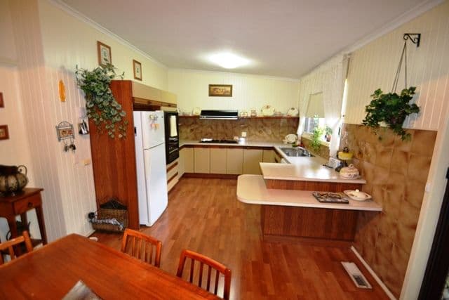 45 Redbank Road, SEYMOUR VIC 3660, Seymour - Thumbnail 2