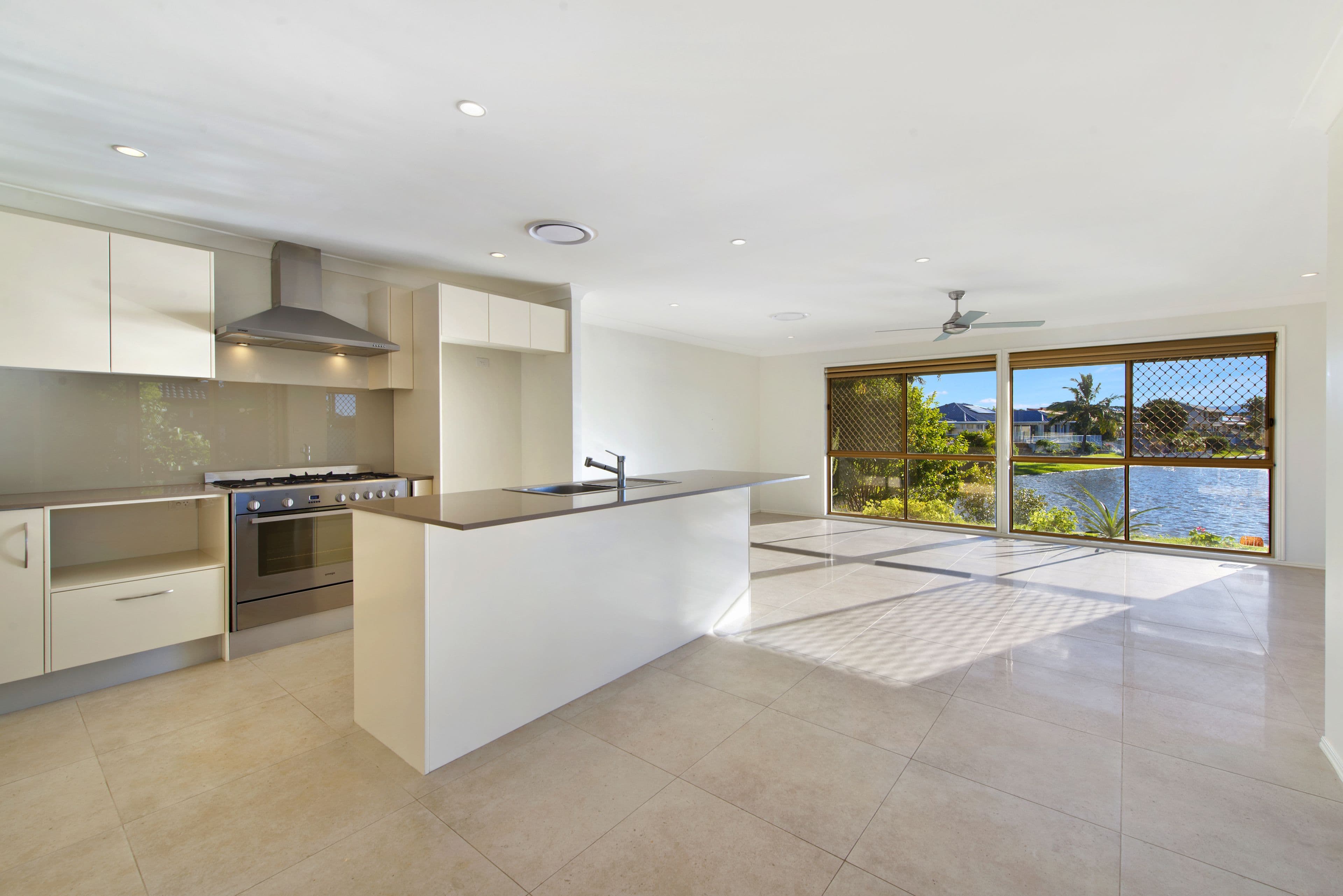9 Tannah Court, Broadbeach Waters QLD 4218, Broadbeach Waters - Thumbnail 3