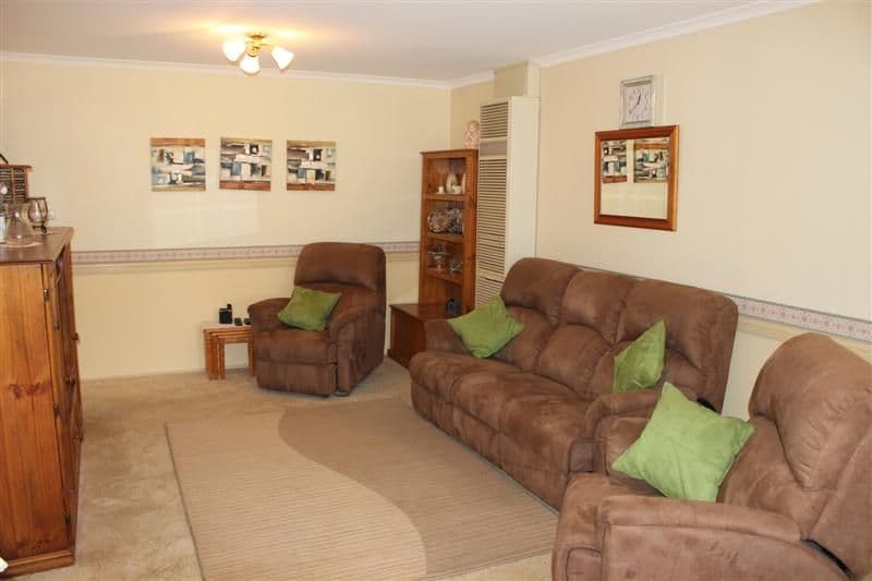 18 Davidson Drive, DUBBO NSW 2830, Dubbo - Thumbnail 3