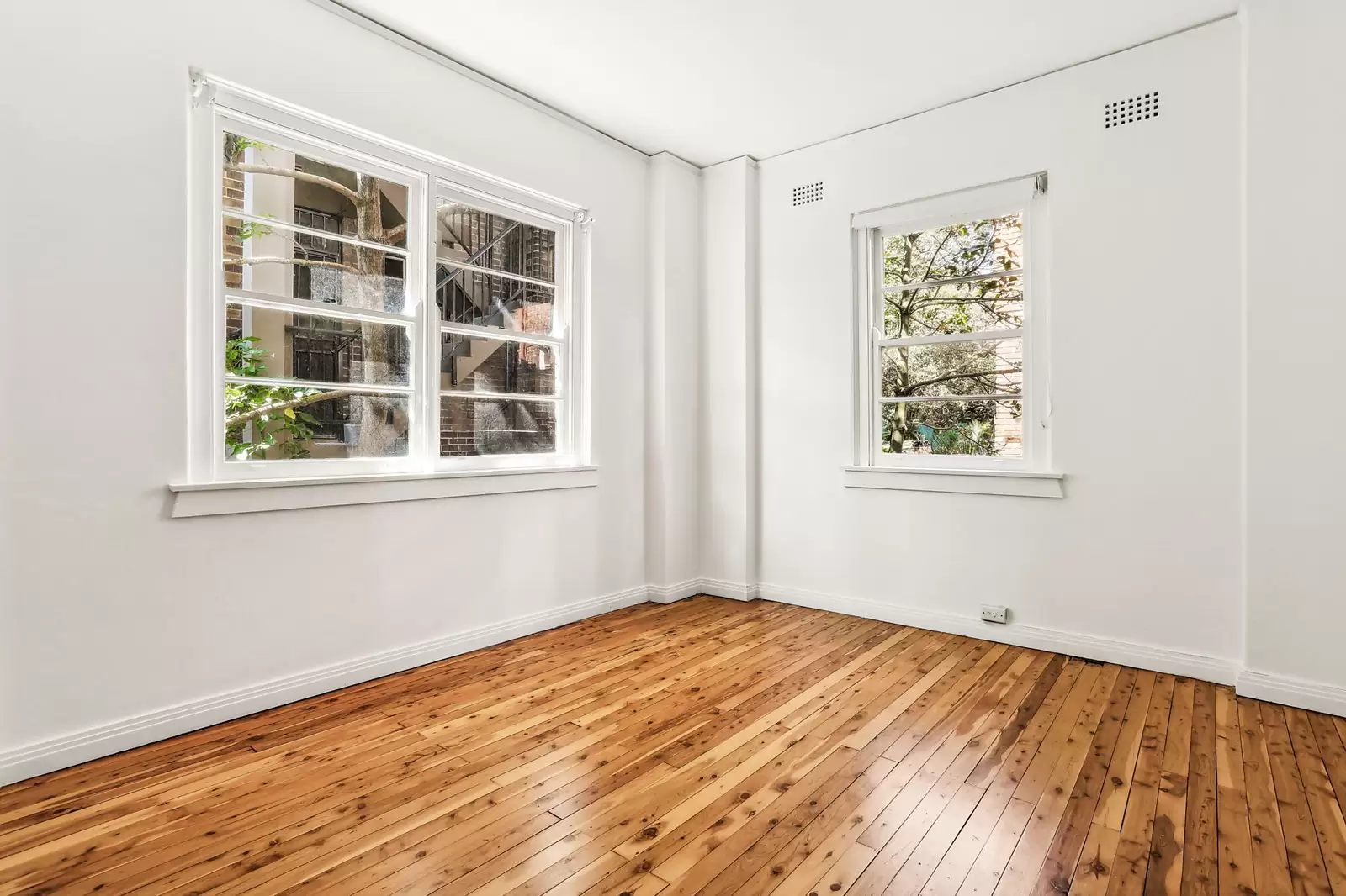 12/4 Henrietta Street, Double Bay, Indooroopilly - Thumbnail 5