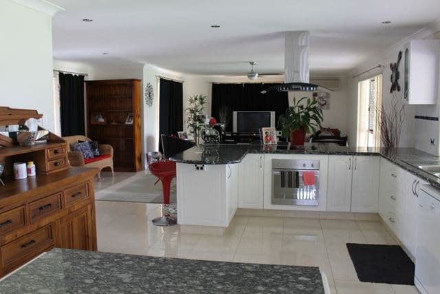 9 Milford Court, BURPENGARY QLD 4505, Burpengary East - Thumbnail 2