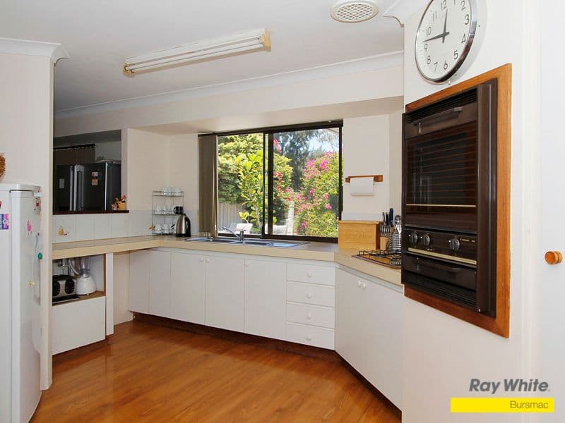 35 Redgum Drive, BALLAJURA WA 6066, Ballajura - Thumbnail 3